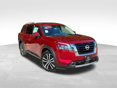 2025 Nissan Pathfinder Platinum SUV