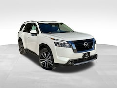 2025 Nissan Pathfinder Platinum SUV