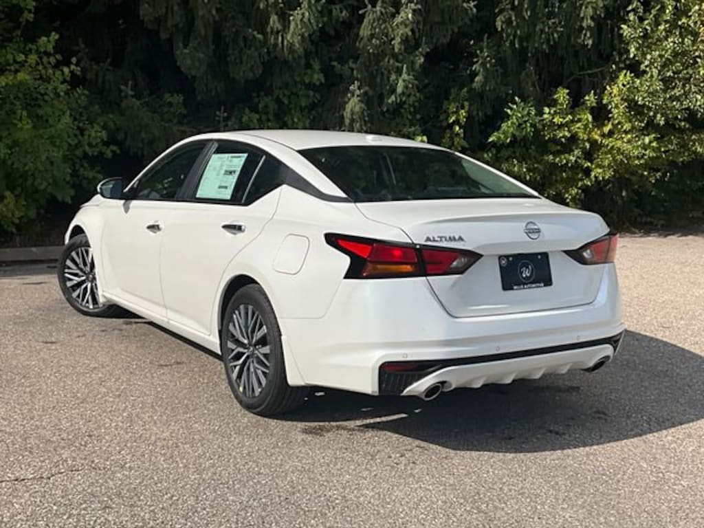 New 2025 Nissan Altima SV Sedan