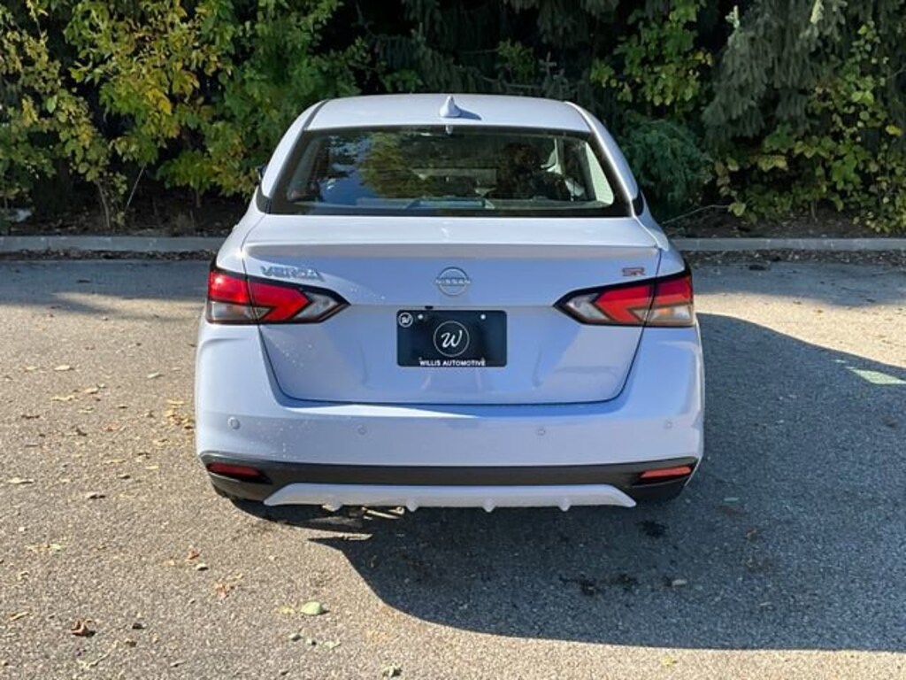 New 2025 Nissan Versa 1.6 SR Sedan