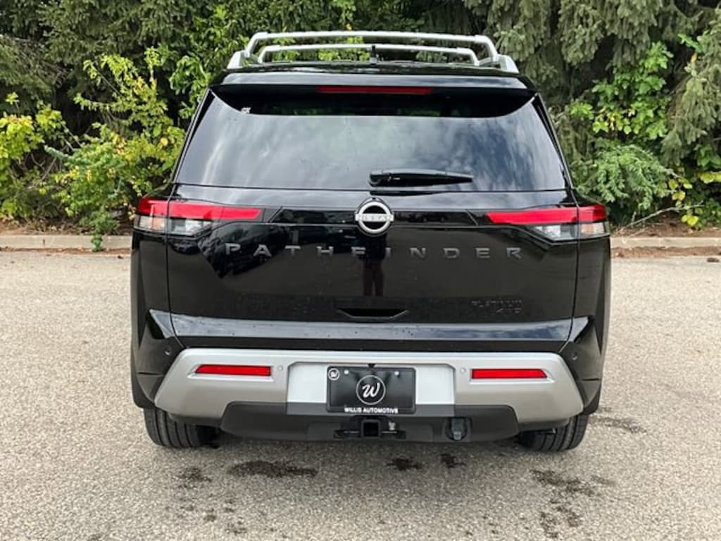 New 2025 Nissan Pathfinder Platinum SUV