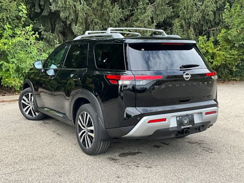 New 2025 Nissan Pathfinder Platinum SUV