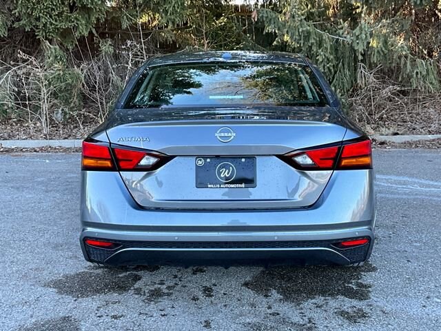 2025 Nissan Altima S photo 4