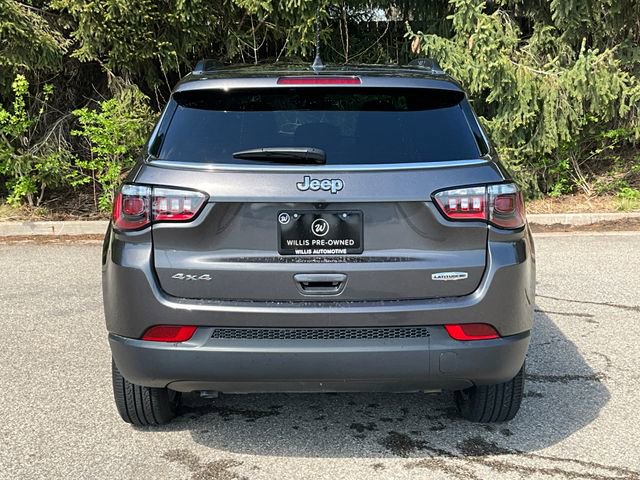 2023 Jeep Compass Latitude Lux photo 3