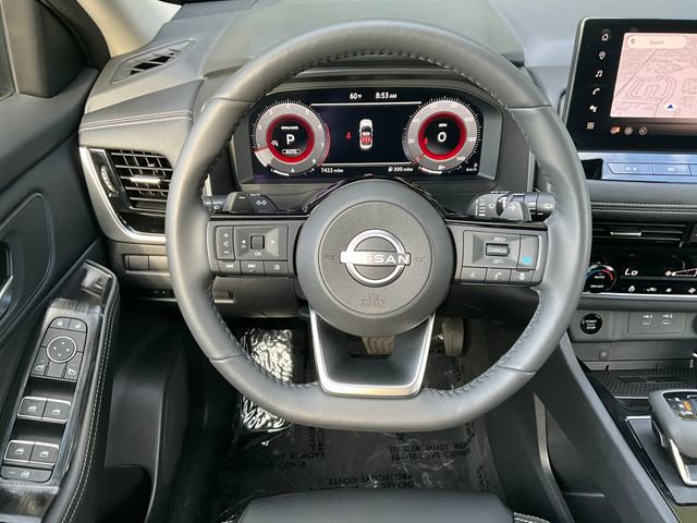 2024 Nissan Rogue SL photo 2