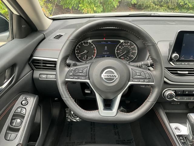 2022 Nissan Altima 2.5 SR photo 2
