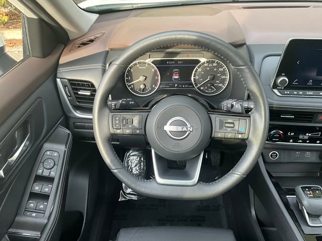 2023 Nissan Rogue SV photo 2