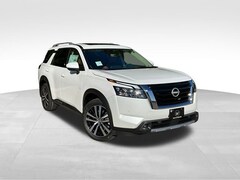 2025 Nissan Pathfinder Platinum SUV