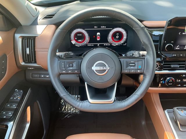 2024 Nissan Pathfinder Platinum photo 4