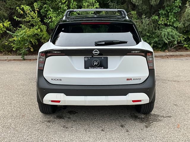 2026 Nissan Kicks SR photo 4