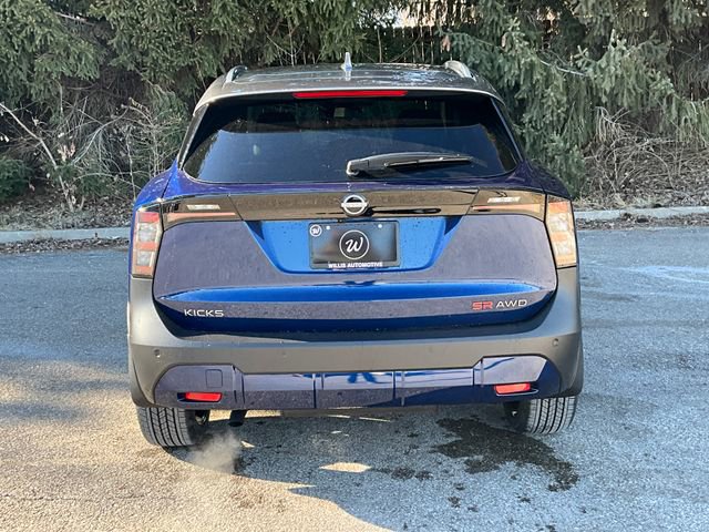 2025 Nissan Kicks SR photo 4