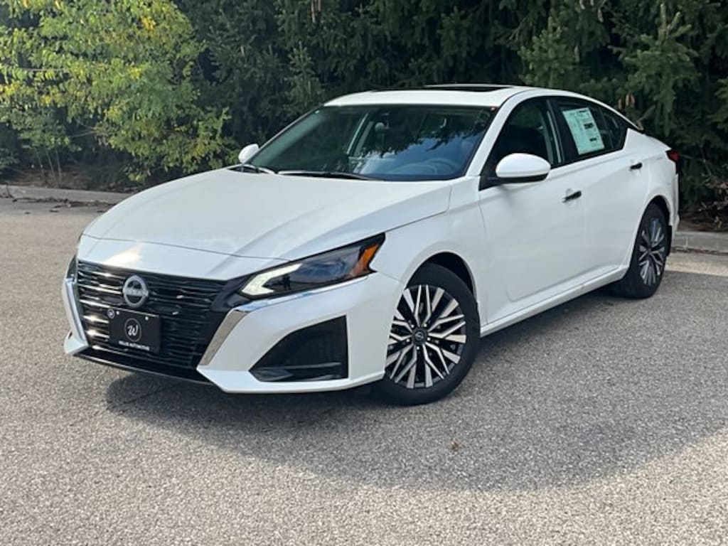 New 2025 Nissan Altima SV Sedan