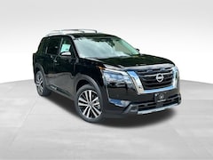 2025 Nissan Pathfinder Platinum SUV