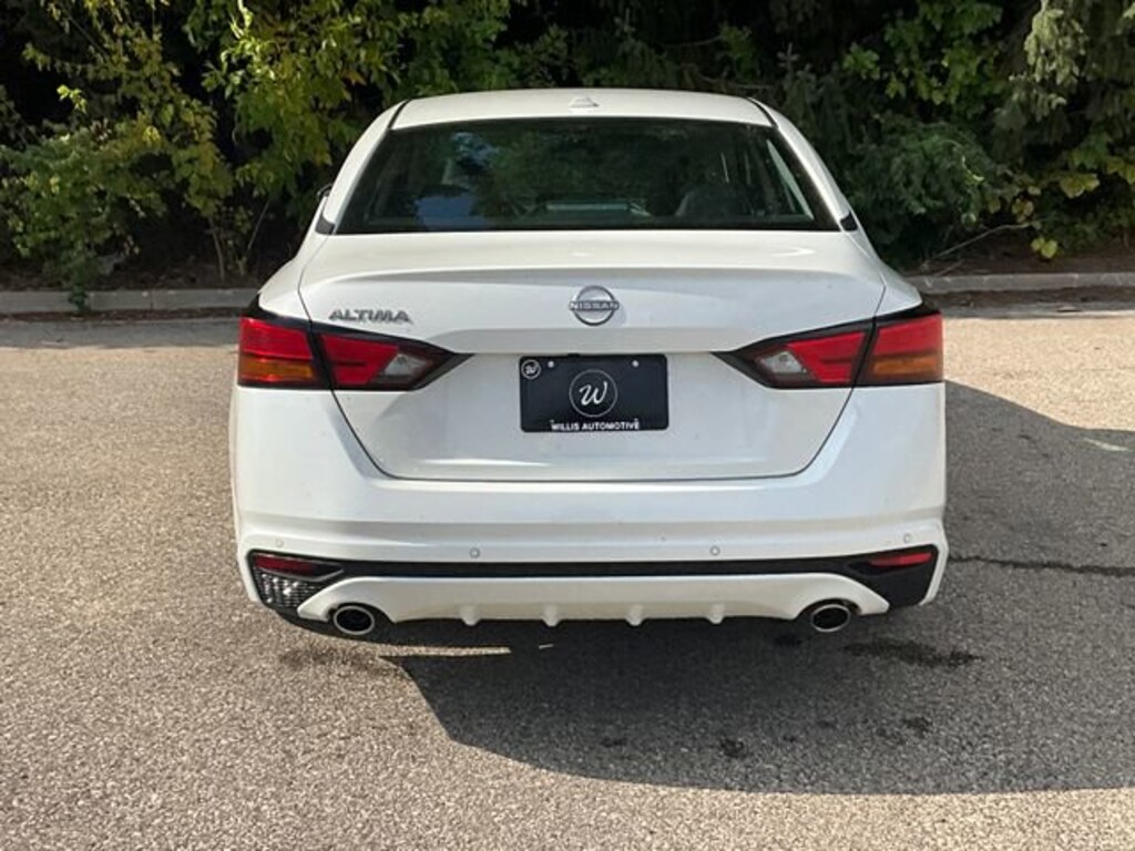 New 2025 Nissan Altima SV Sedan