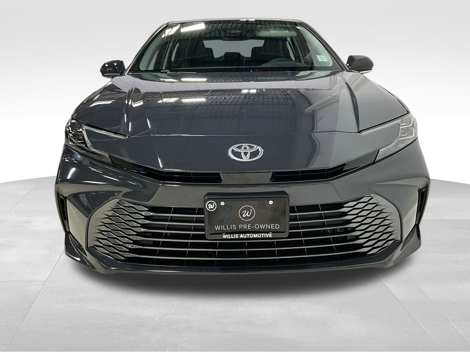 2025 Toyota Camry XLE photo 2