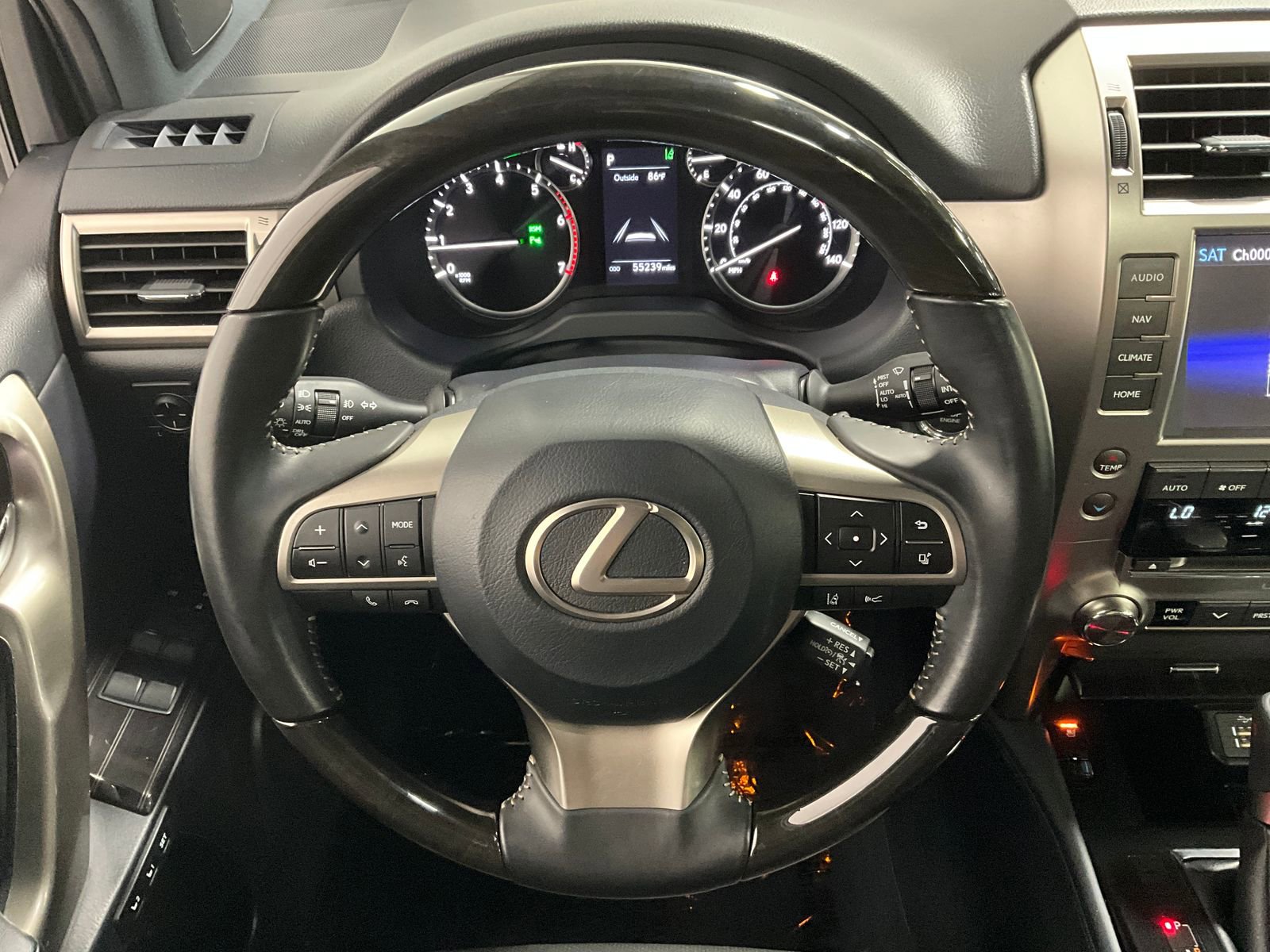 2020 Lexus GX Premium photo 4
