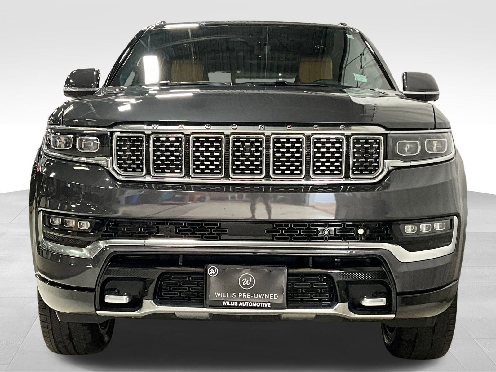2022 Jeep Grand Wagoneer III photo 2