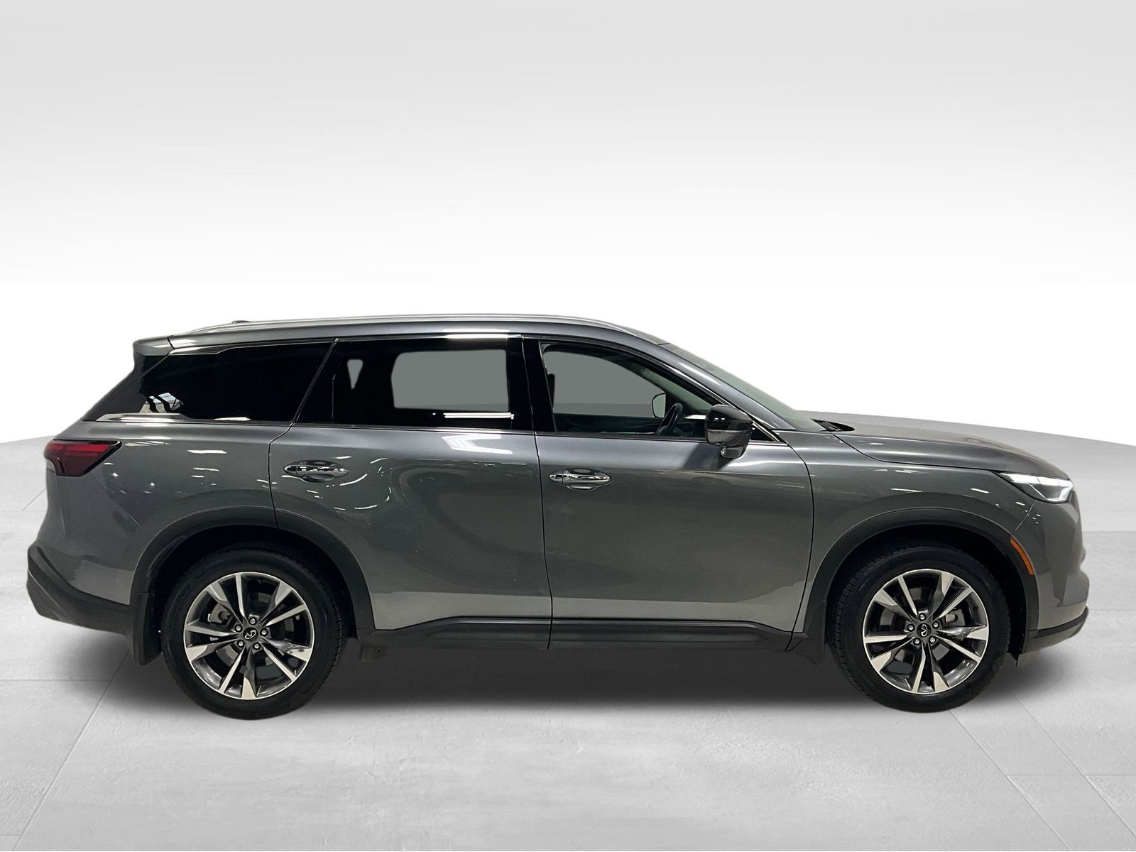2022 Infiniti QX60 Luxe photo 3