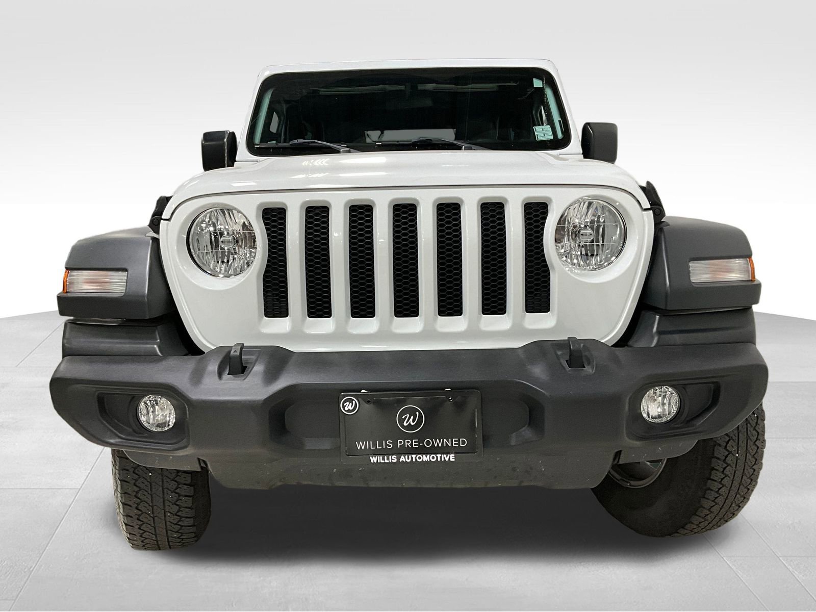 2018 Jeep Wrangler Sport S photo 2