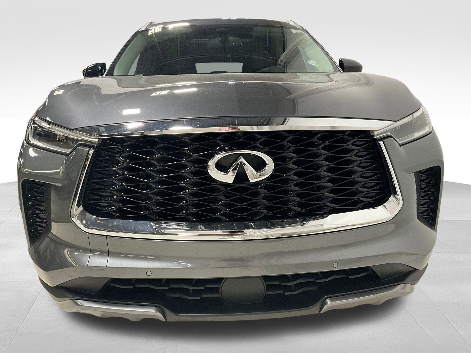 2022 Infiniti QX60 Luxe photo 2