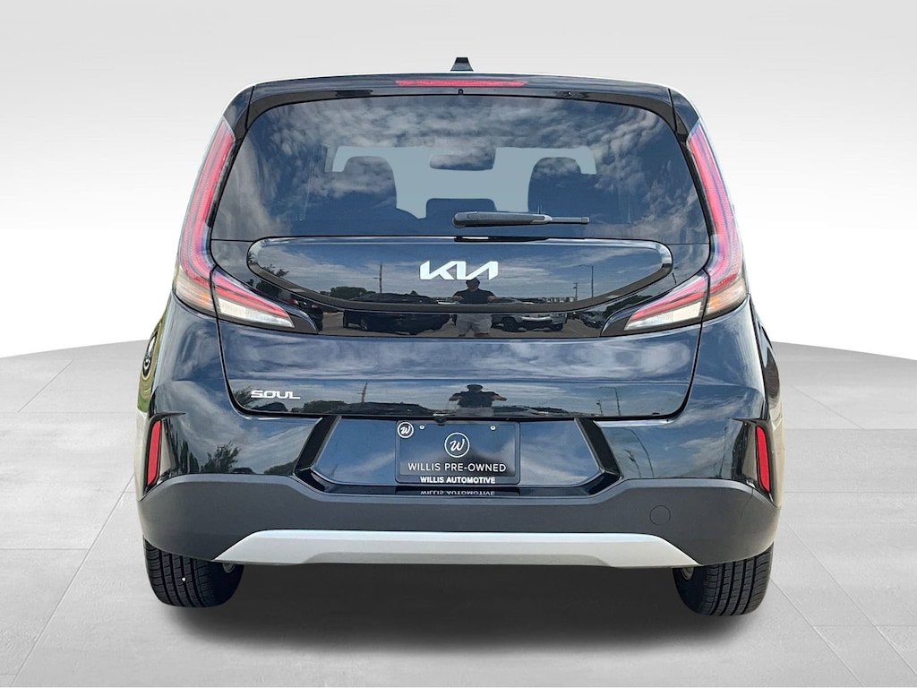 Used 2023 Kia Soul LX LX IVT