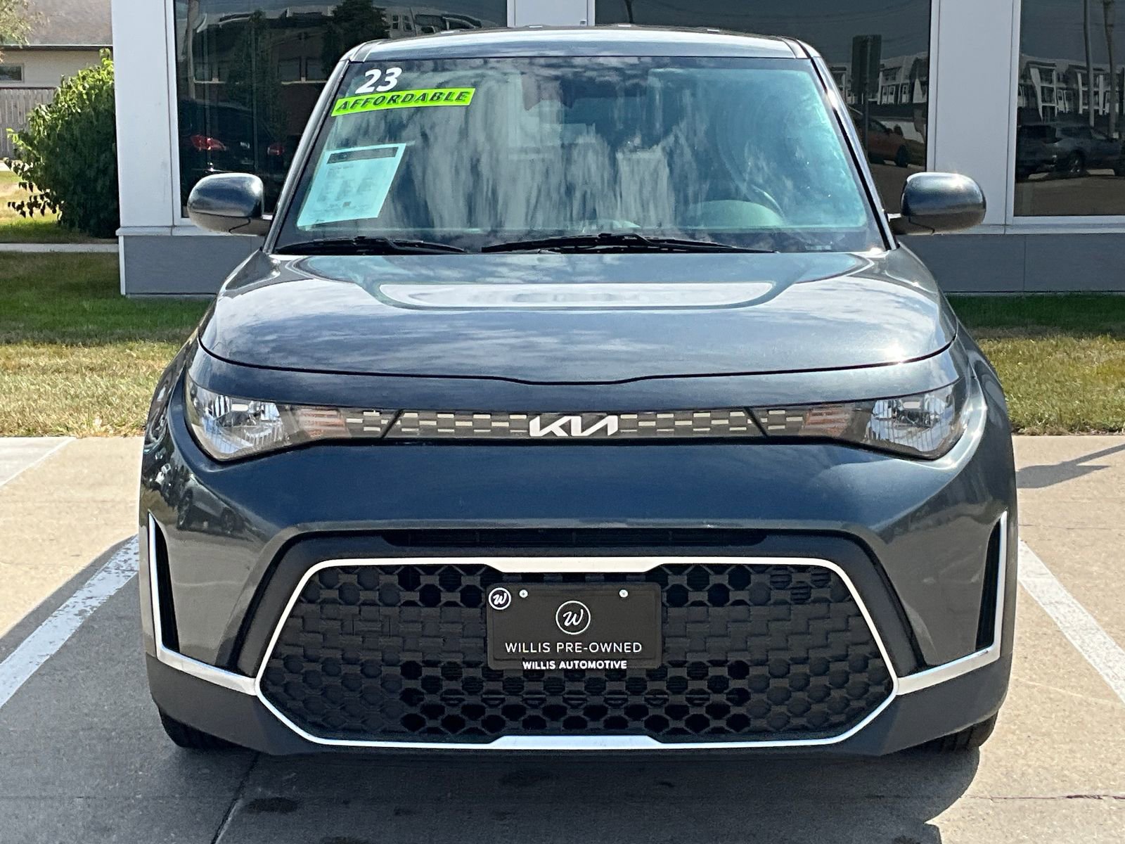 2023 Kia Soul LX photo 2