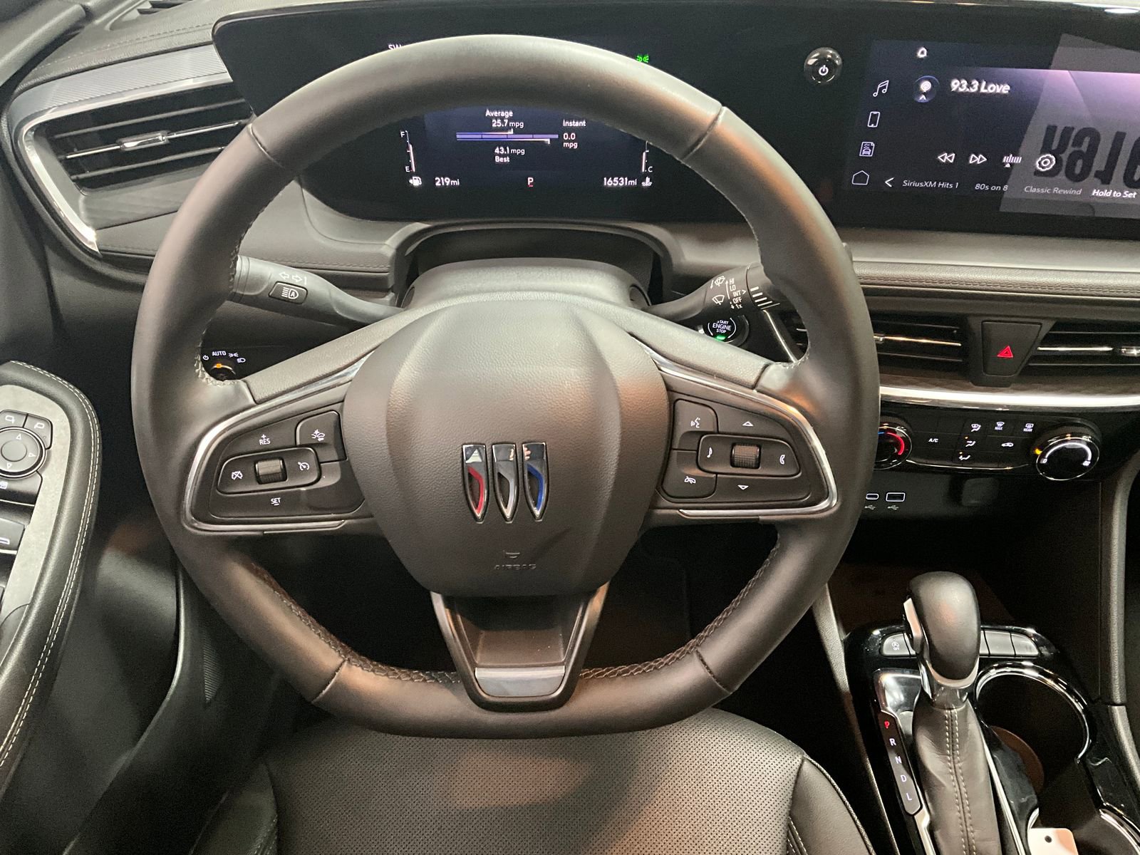 2024 Buick Encore GX Sport Touring photo 3