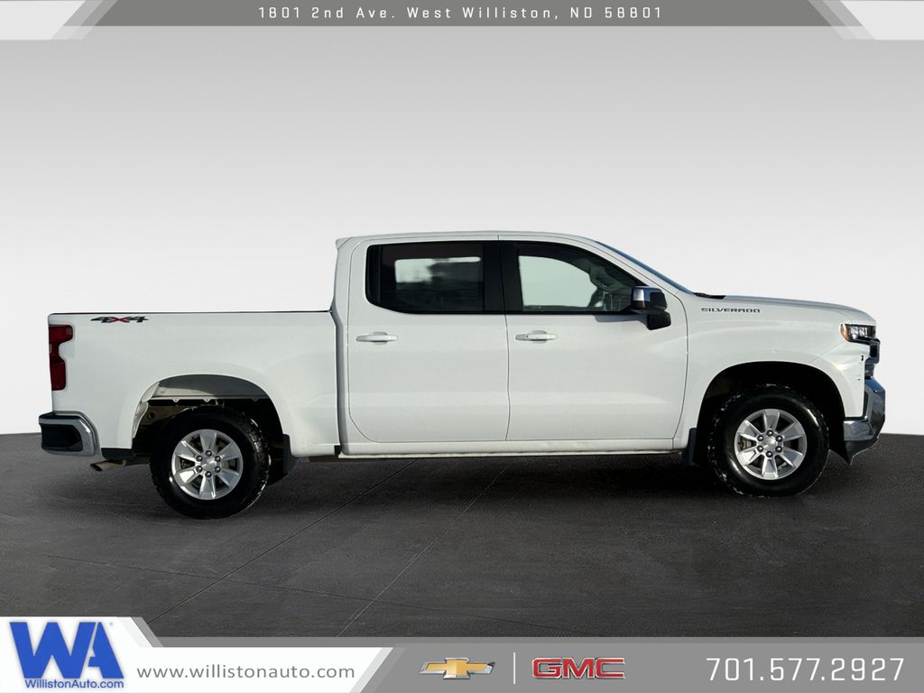 Used 2022 Chevrolet Silverado 1500 Limited LT with VIN 3GCUYDED6NG145852 for sale in Williston, ND