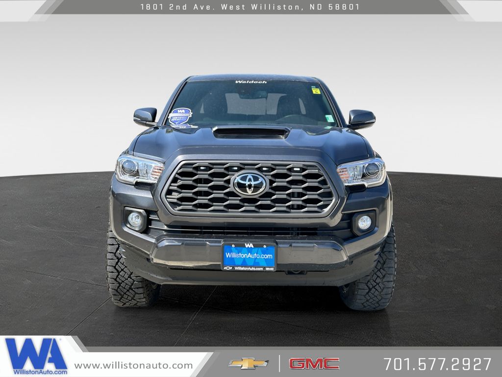 Used 2022 Toyota Tacoma TRD Sport with VIN 3TMCZ5AN5NM520953 for sale in Williston, ND