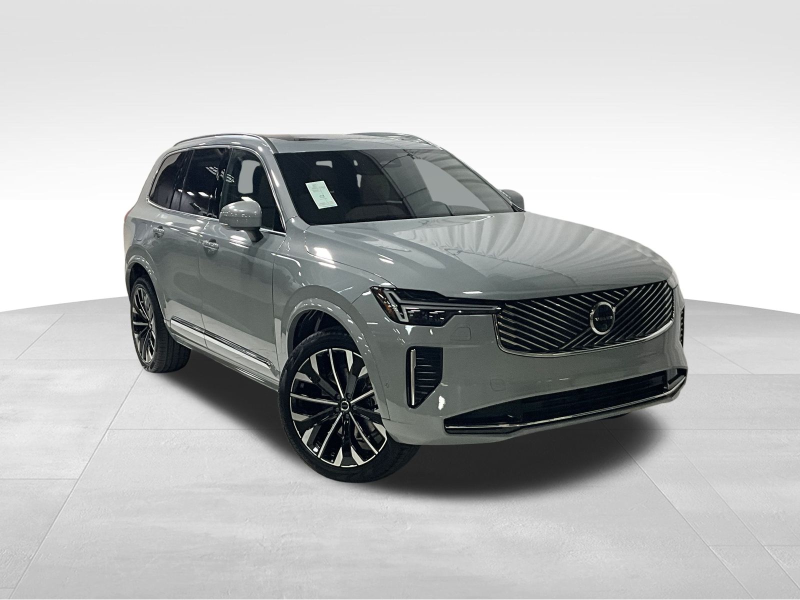 2026 Volvo XC90 Plus's photo