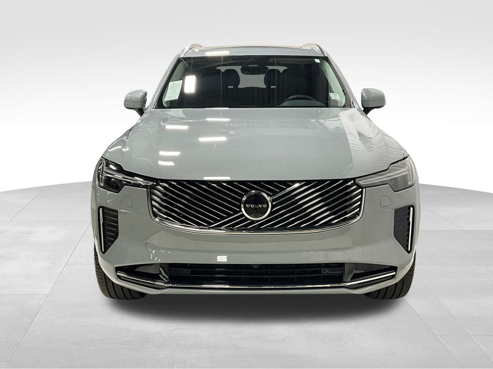 2026 Volvo XC90 Plus photo 2