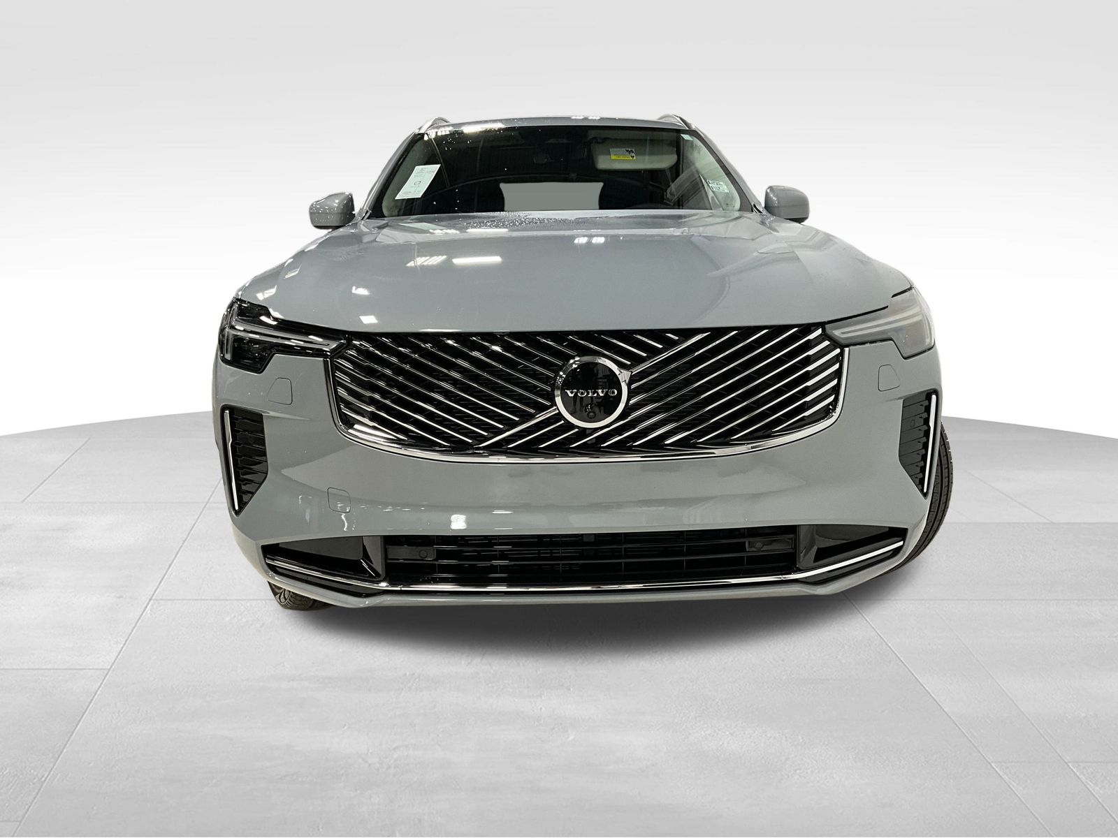 2026 Volvo XC90 Plus photo 2