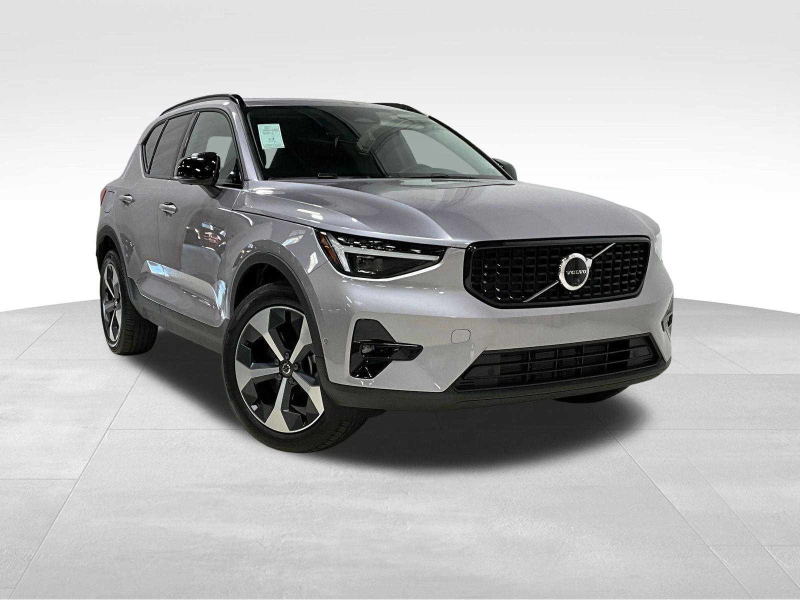 2026 Volvo XC40 Plus's photo