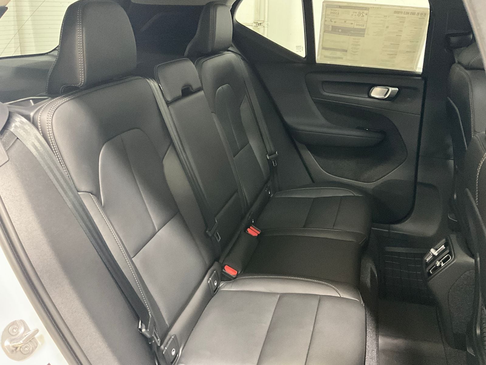 2026 Volvo XC40 Plus - Photo 21