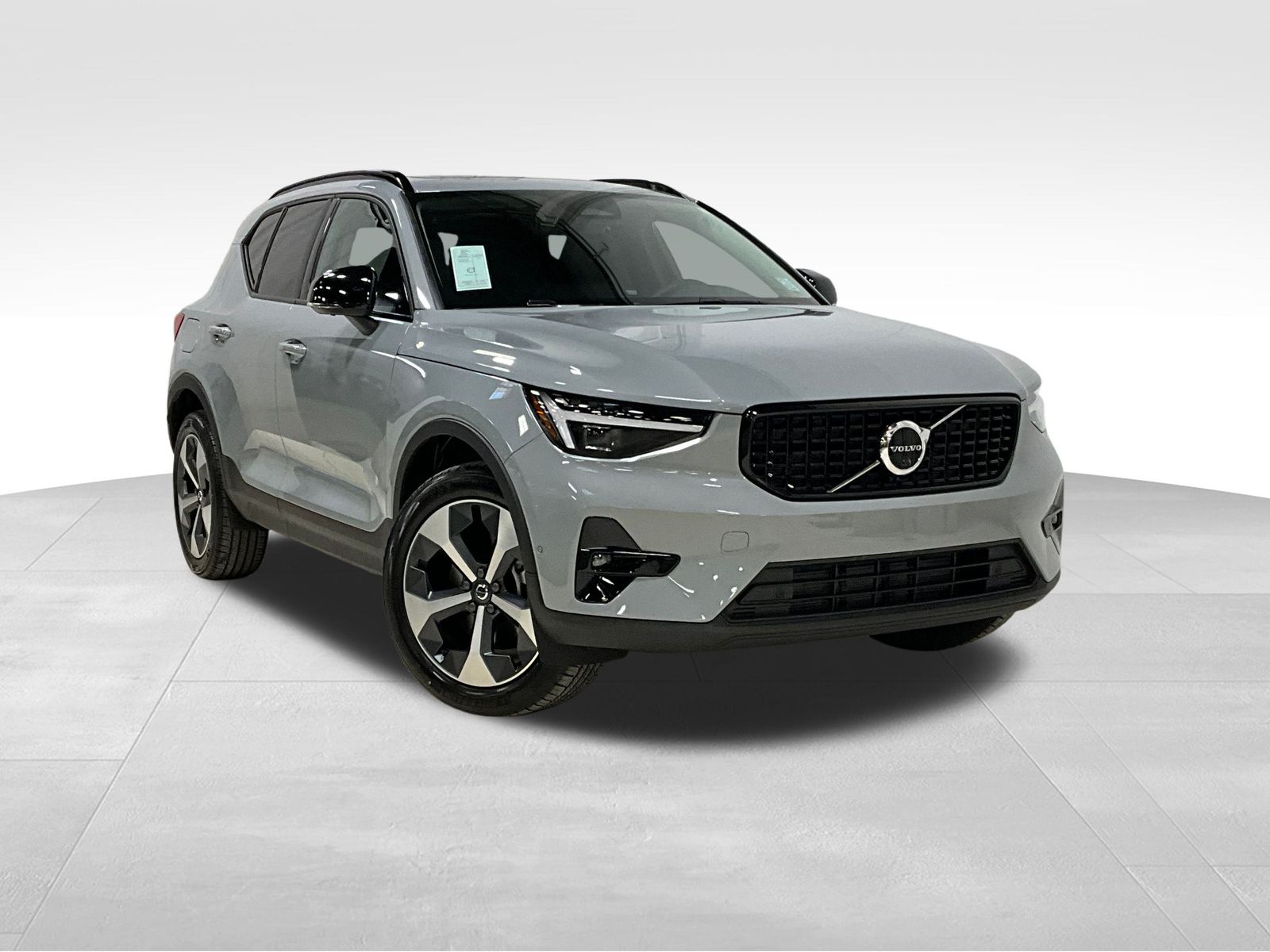 2026 Volvo XC40 Plus's photo
