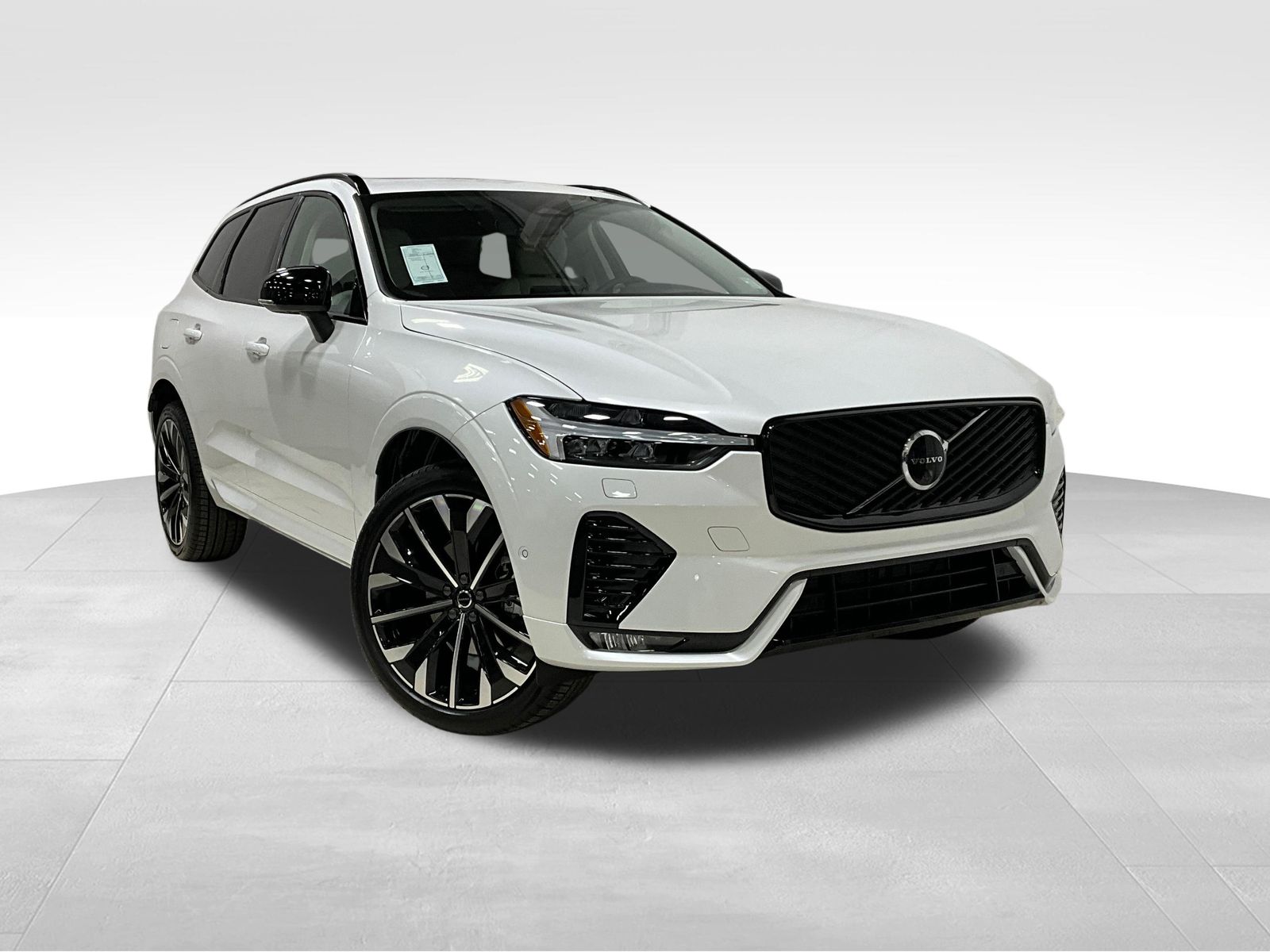 2026 Volvo XC60 B5 Ultra Dark AWD's photo