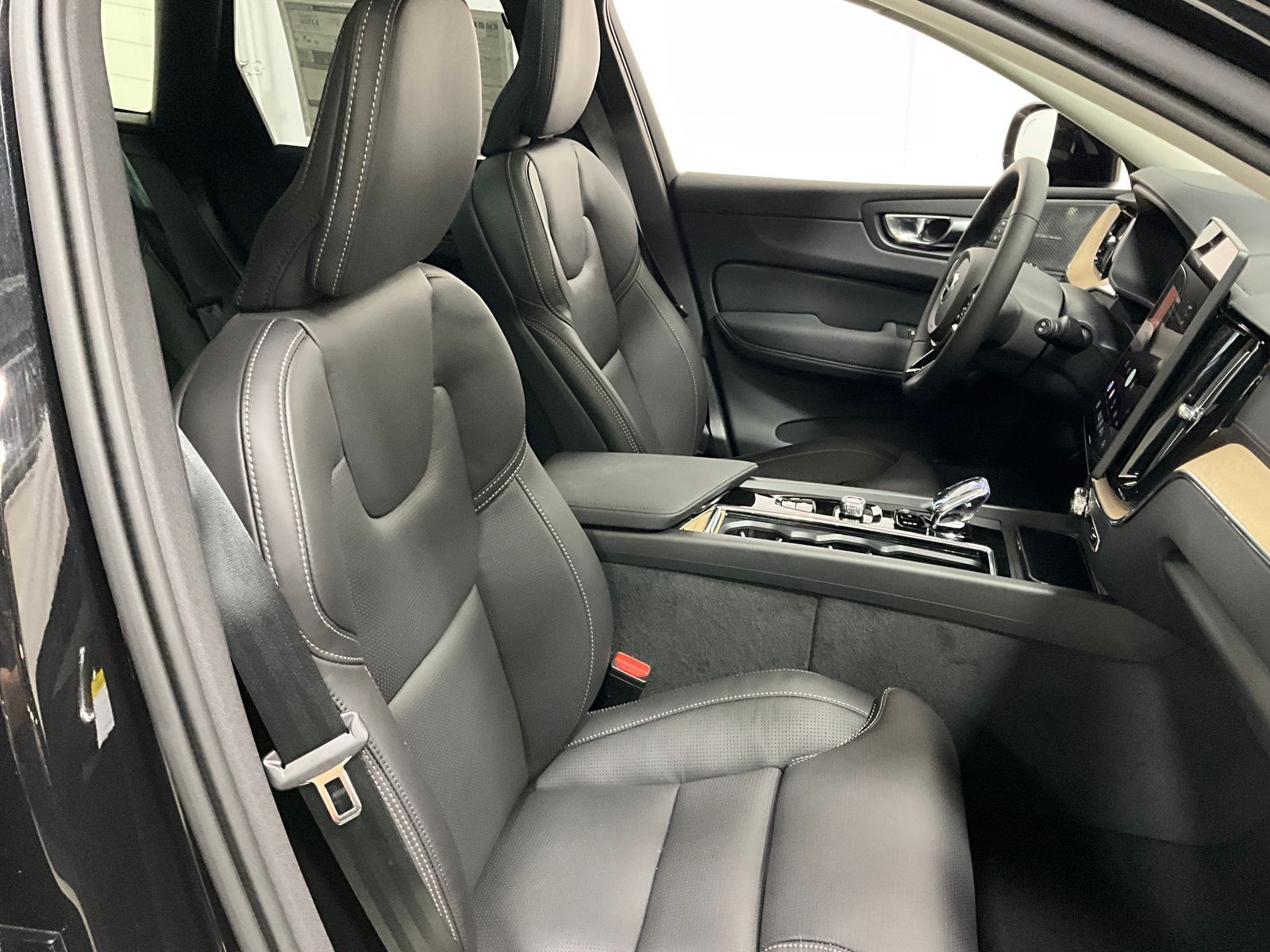 2026 Volvo XC60 Ultra - Photo 7