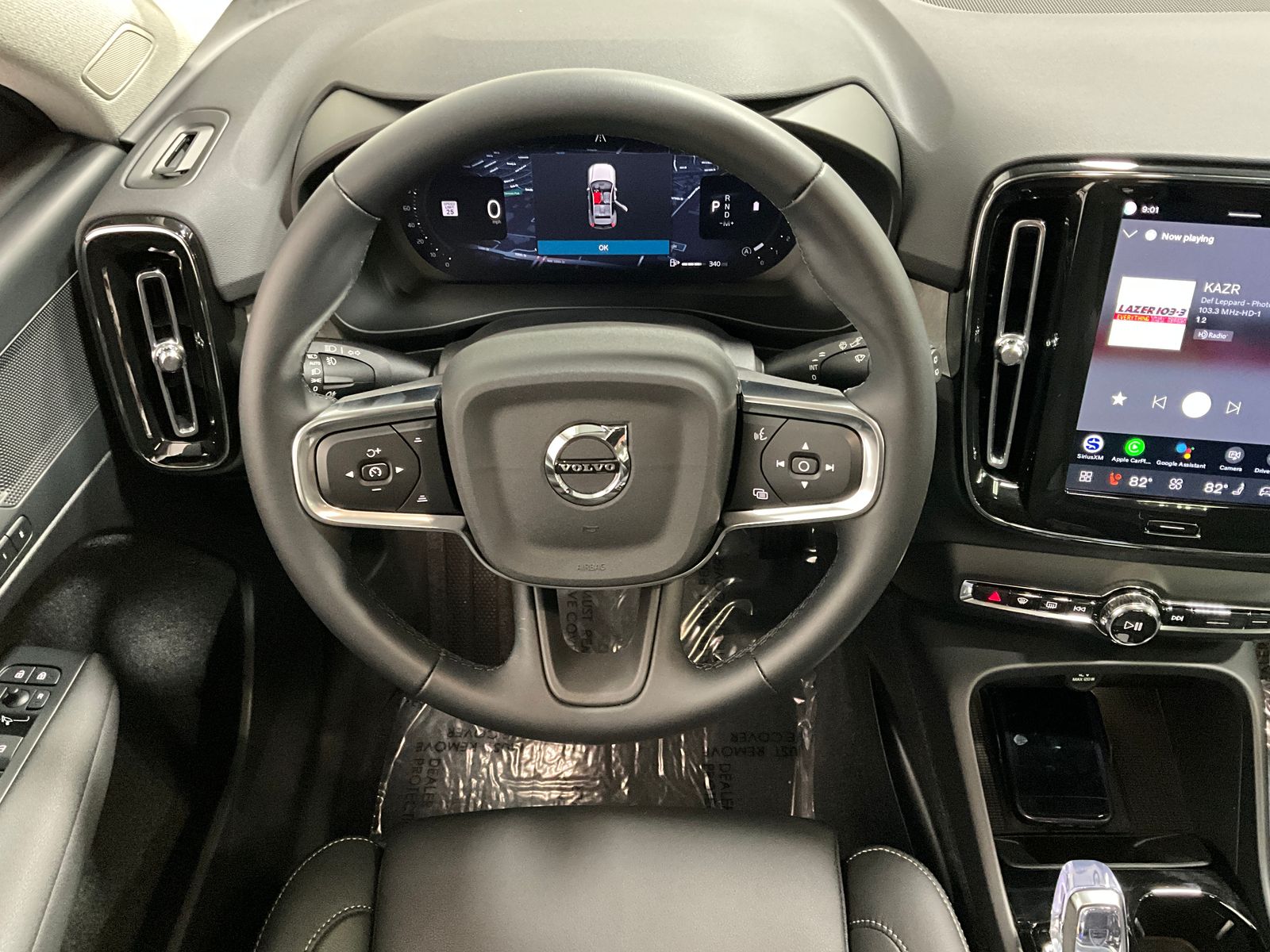 2026 Volvo XC40 Plus - Photo 6