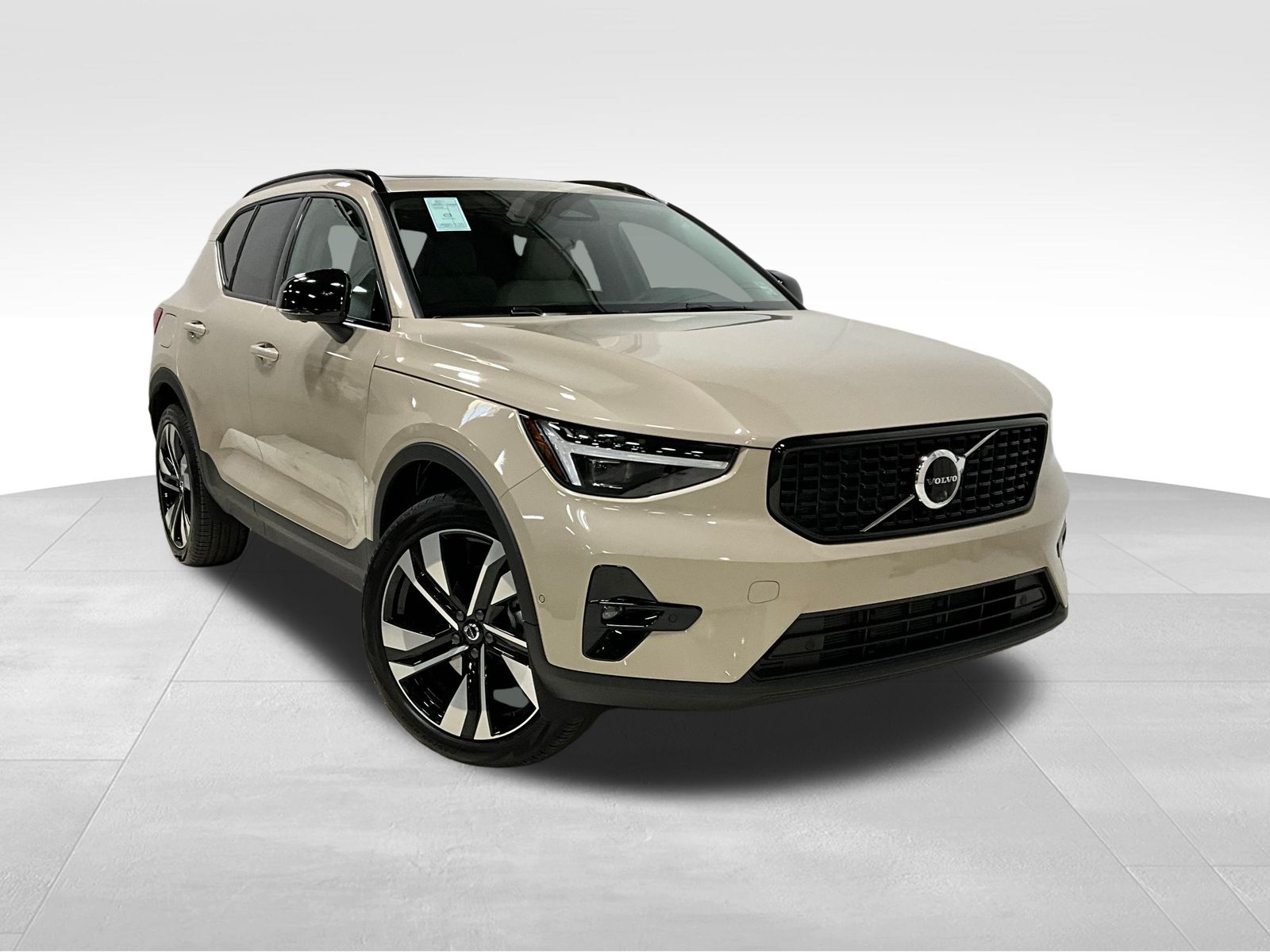 2026 Volvo XC40 Ultra's photo