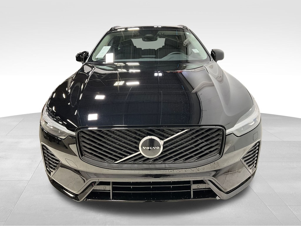 New 2026 Volvo XC60 B5 Core SUV