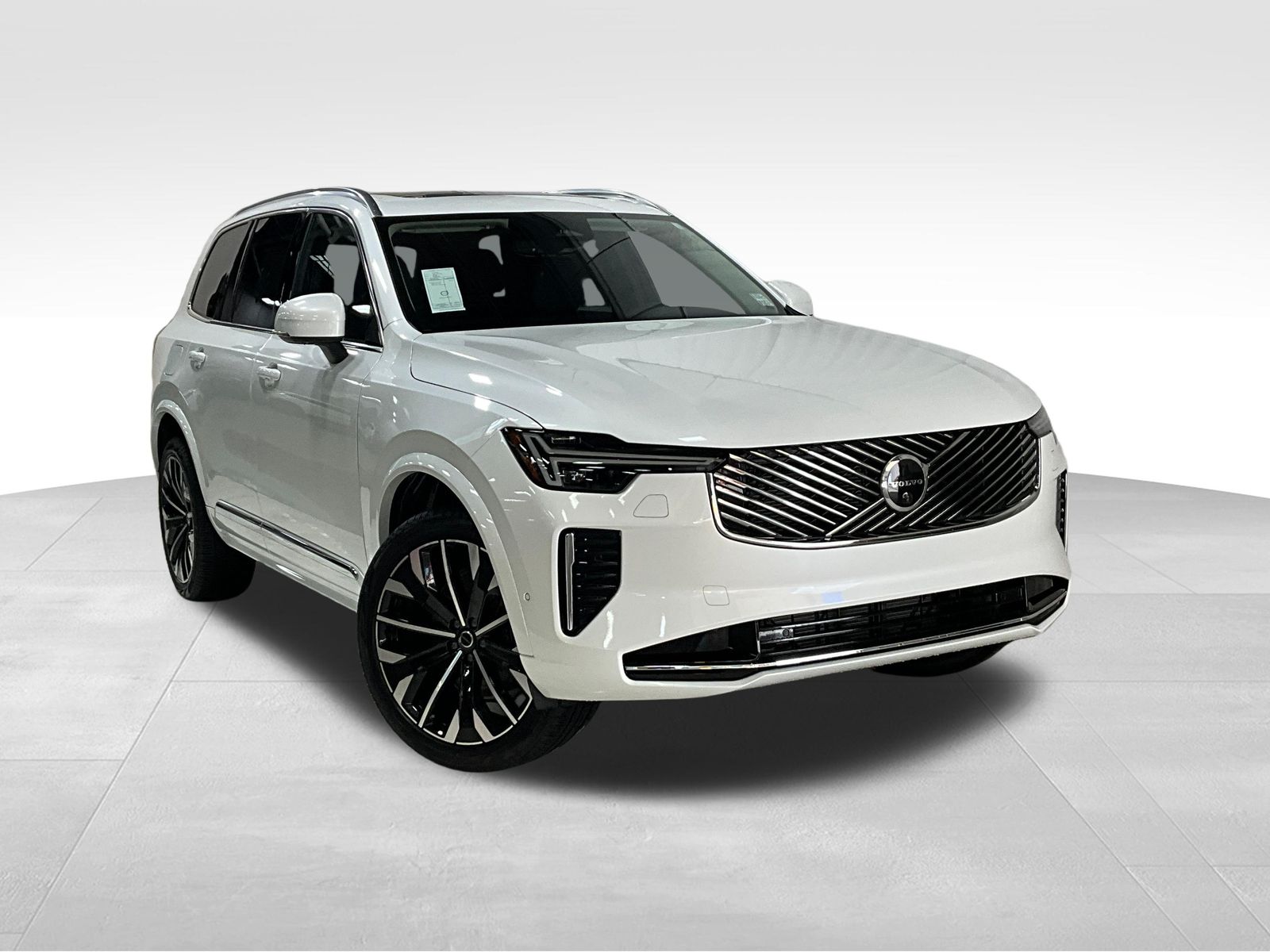 2026 Volvo XC90 B5 Plus Bright 4WD's photo