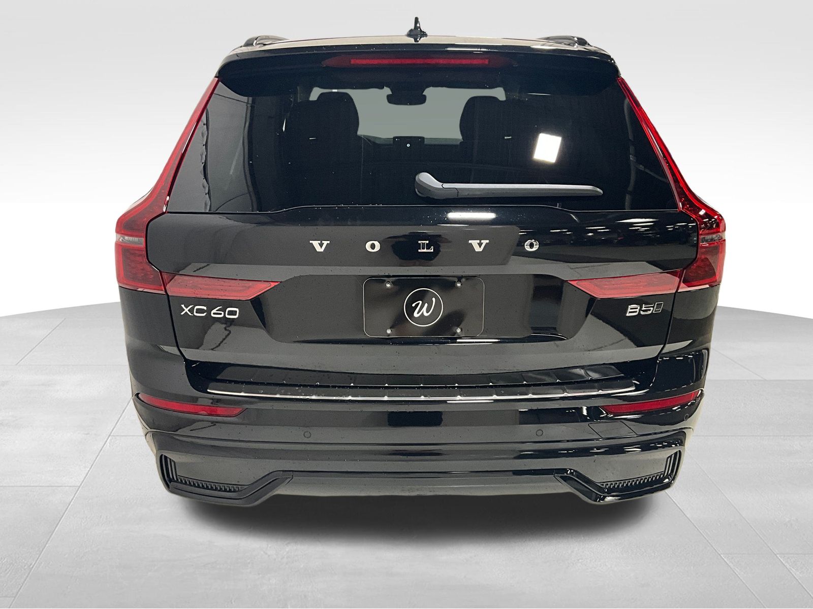 2026 Volvo XC60 B5 Hybrid photo 3