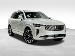 2026 Volvo XC90 plug-in hybrid T8 Ultra 7-Seater SUV