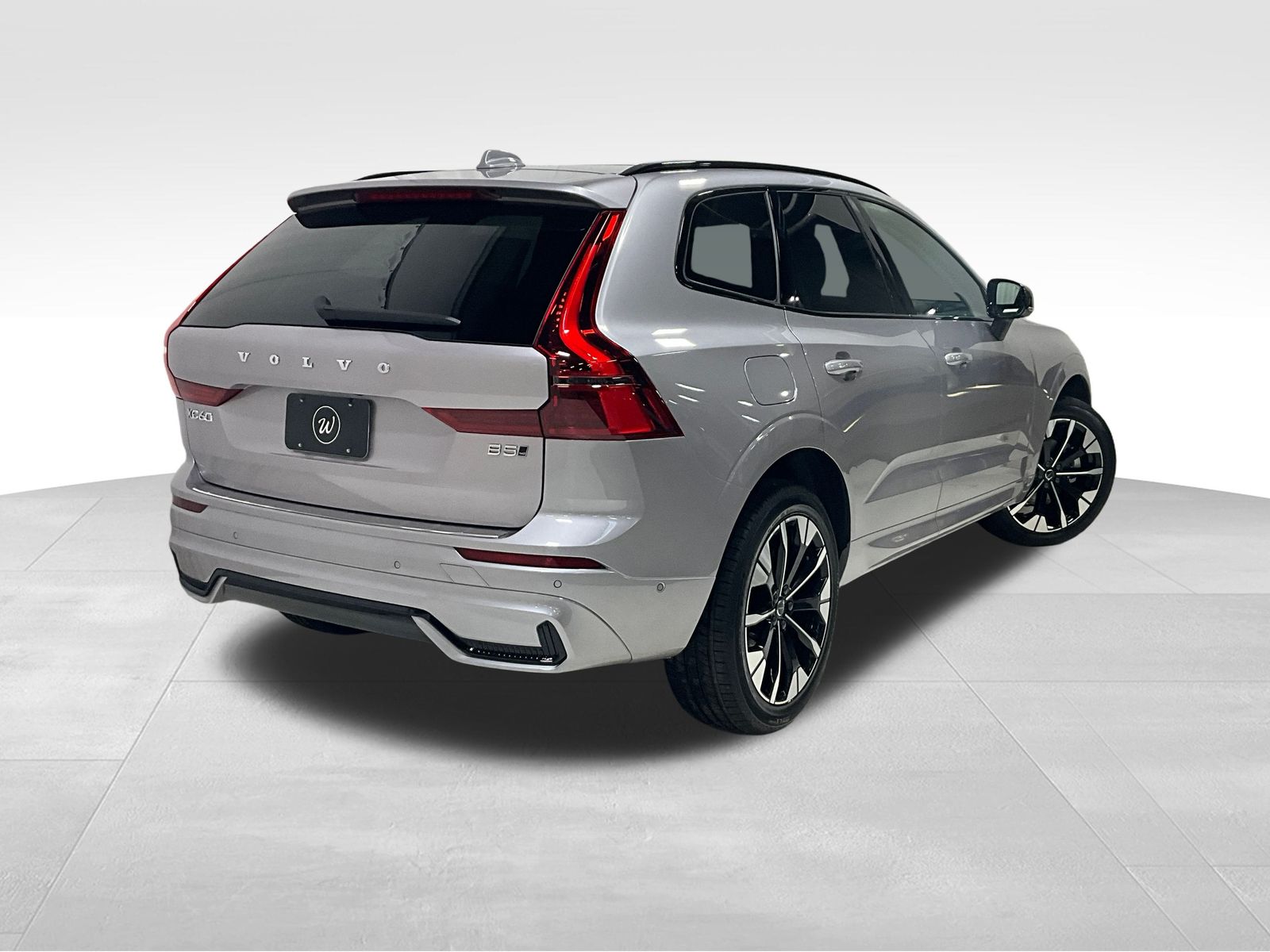 2026 Volvo XC60 B5 Plus photo 3