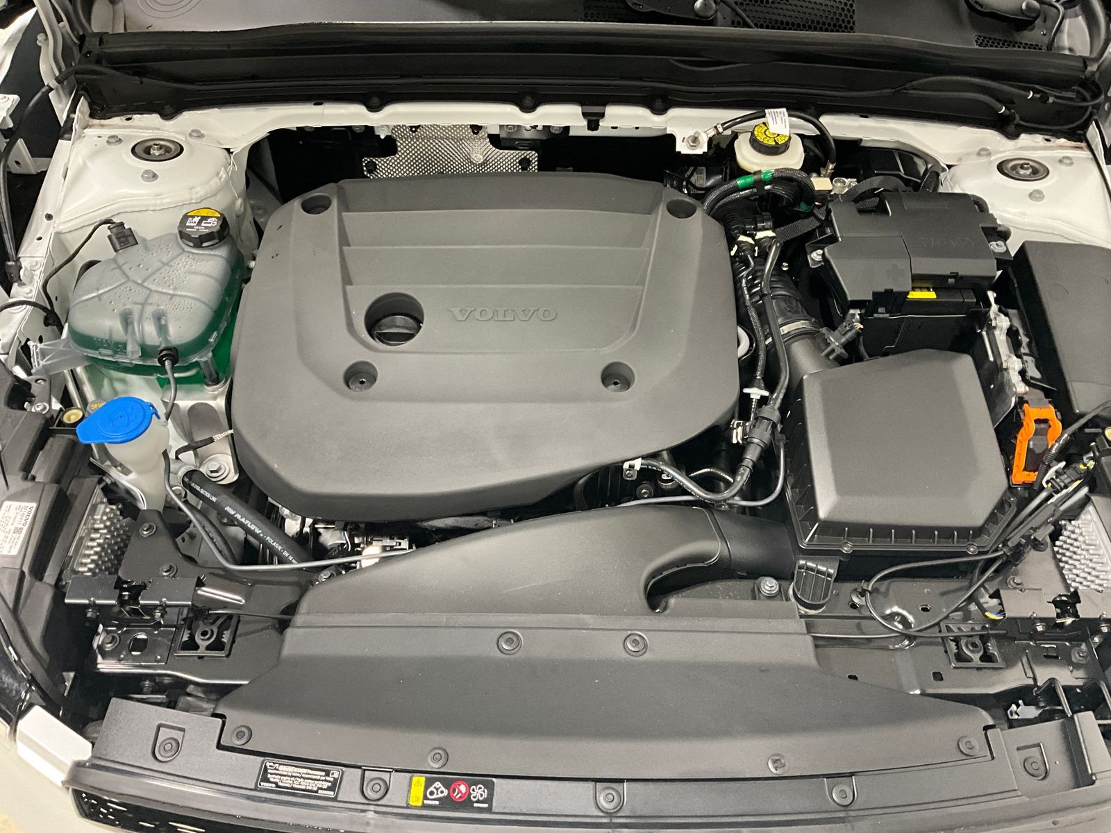2026 Volvo XC40 Plus - Photo 10