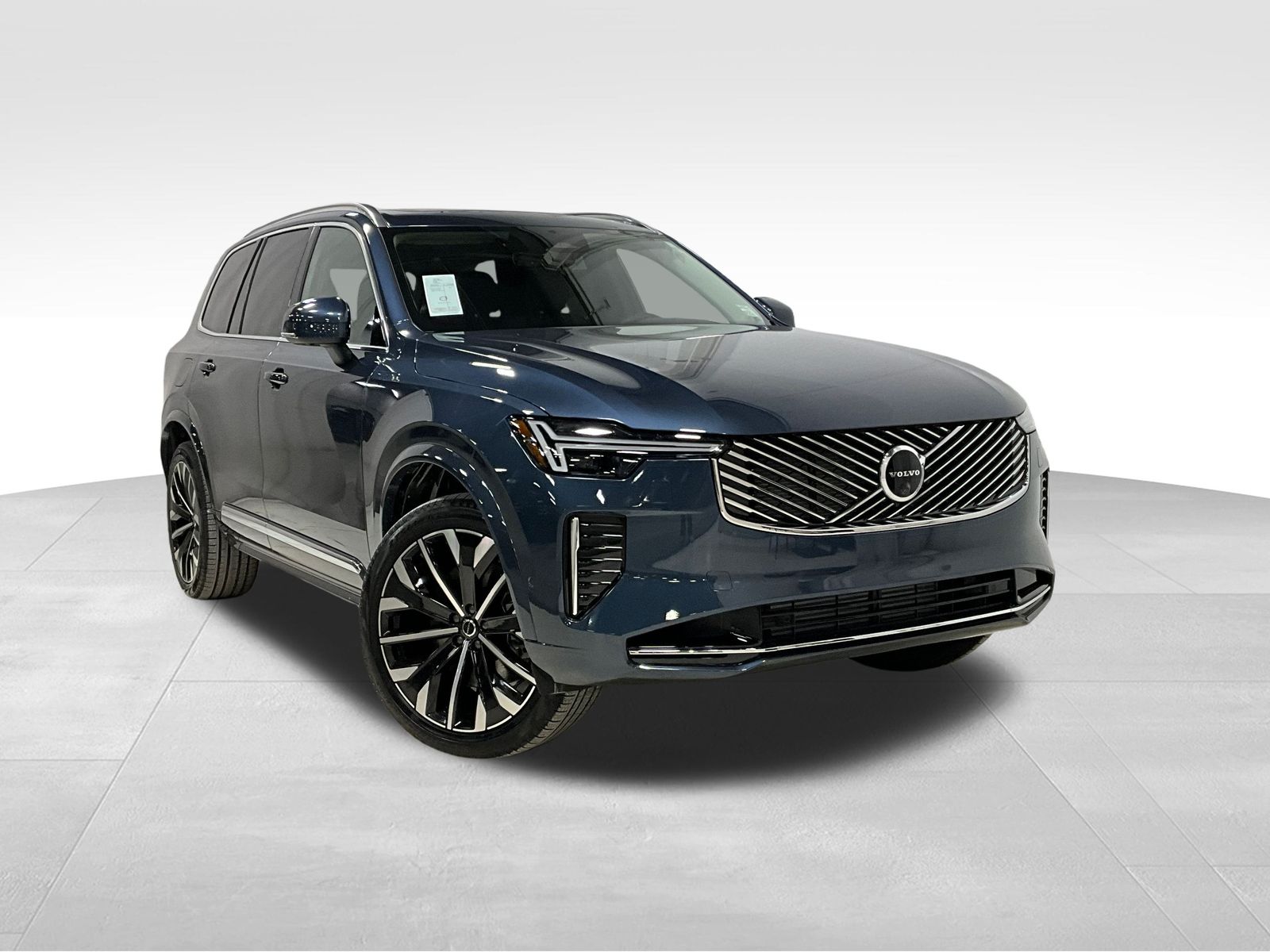 2026 Volvo XC90 T8 Recharge Plus Bright 7-Seat 4WD's photo