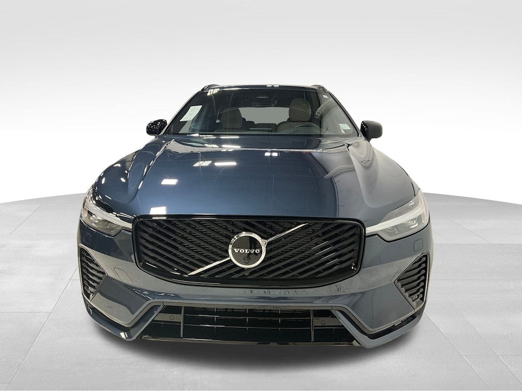 New 2026 Volvo XC60 B5 Plus SUV