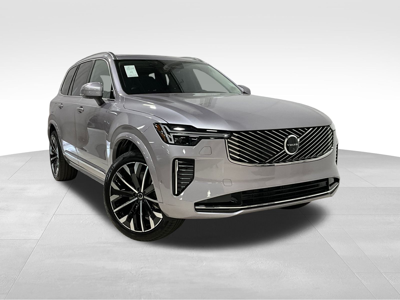2026 Volvo XC90 Plus's photo