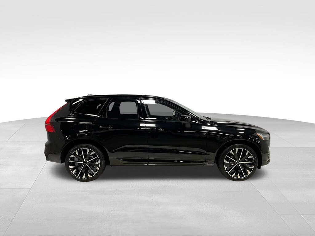New 2026 Volvo XC60 B5 Ultra SUV