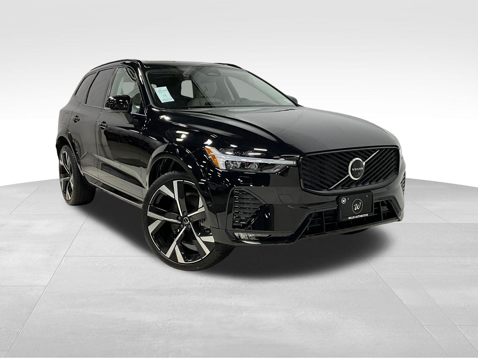2026 Volvo XC60 B5 Ultra Dark AWD's photo
